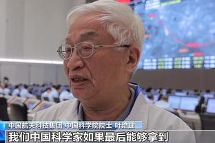 沃格尔：想让布克多投一些持球三分 要让他进入攻击模式